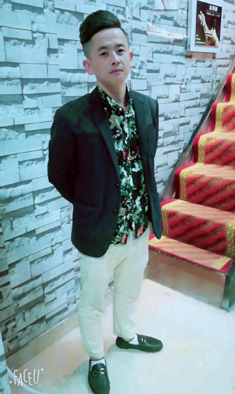 男人三十而立的第一张照片--雷州认干亲服务网